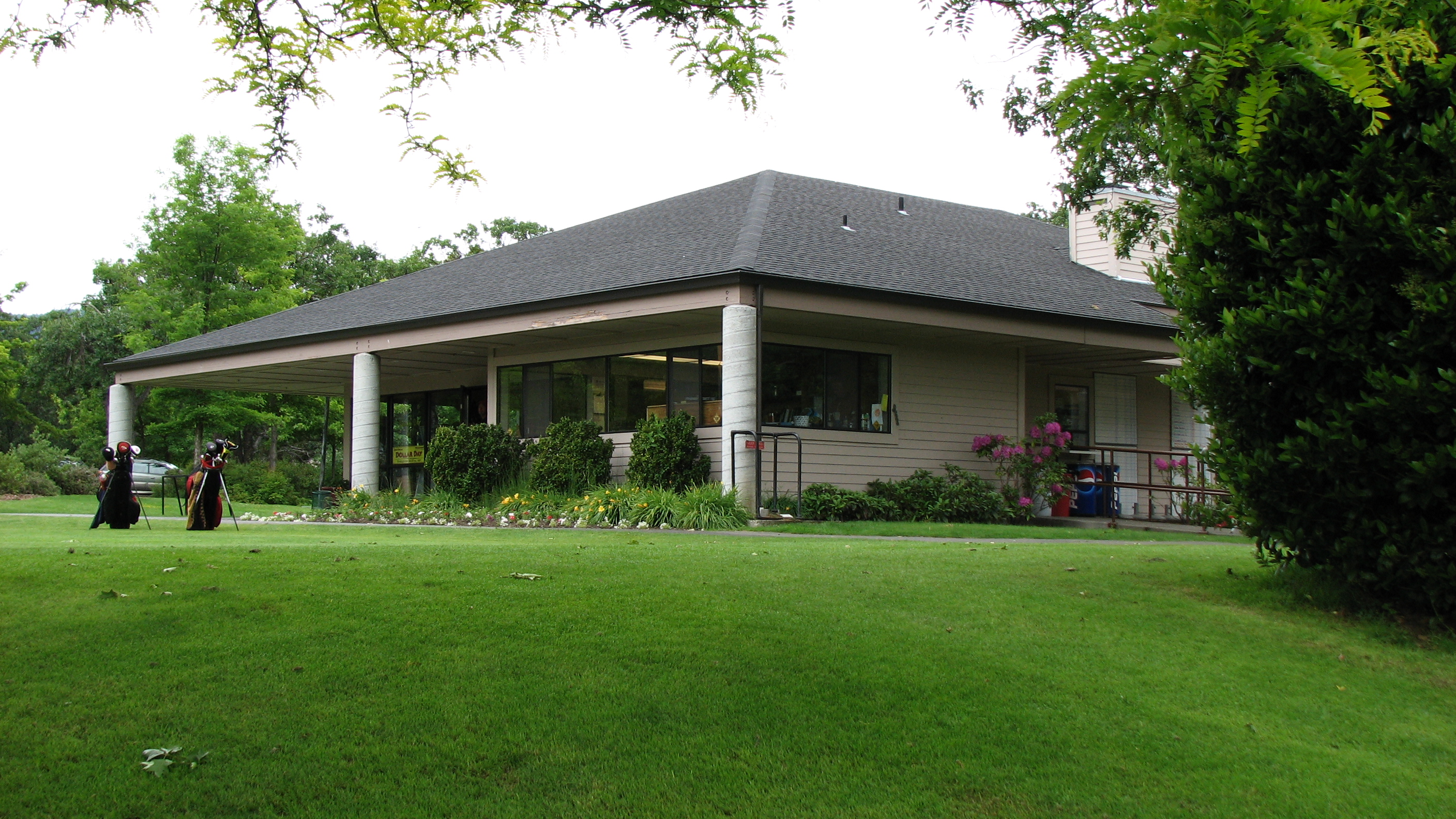 Clubhouse back facade
